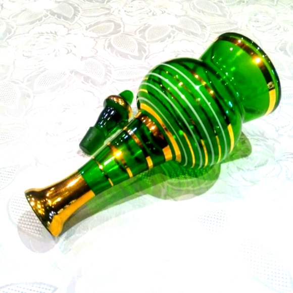 Green Glass vase Gennie in a bottle... vintage style excellent condition - Picture 1 of 13